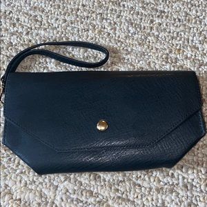 Wristlet wallet